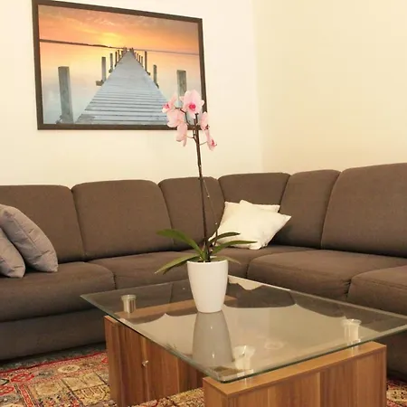 Isar Boardinghouse Apartment Munich