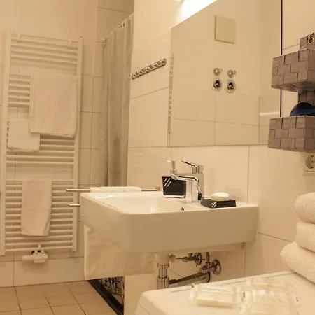 Isar Boardinghouse Munich